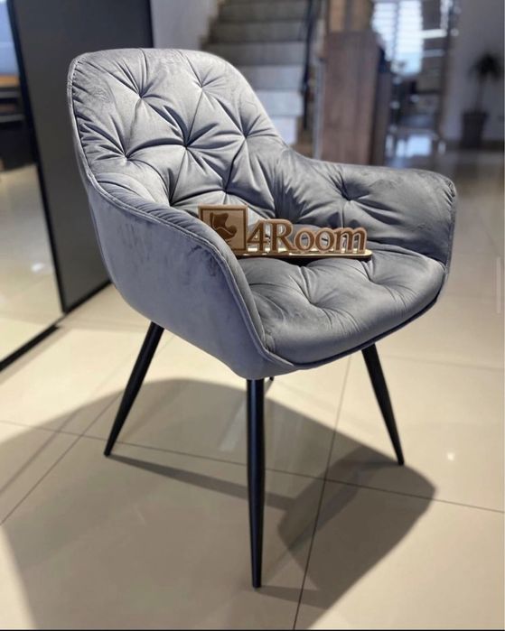 Стілець кухонний у вітальню до туалетки у велюрі сірий бежевий пудра