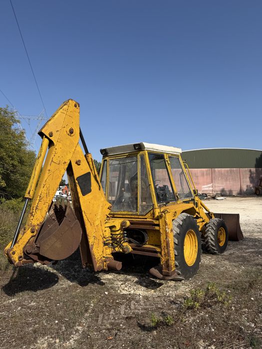 Retroescavadora JCB 3cx
