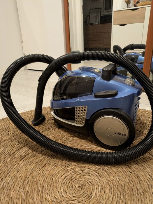 Aspirador de Água UFESA