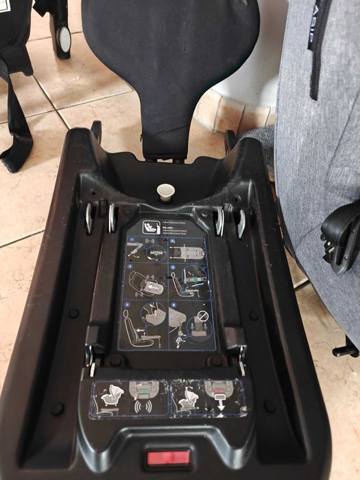 Fotelik Axkid Modukid z bazą RWF