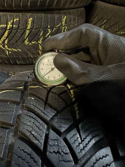 2x zimowe 195/50R16 Goodyear UltraGrip Performance cena za parę 7mm