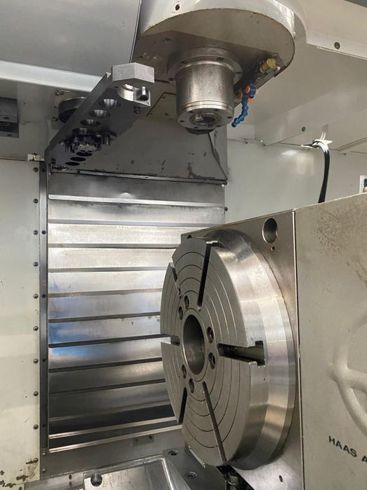 Фрезерний станок С ЧПУ Haas VF 4 SS