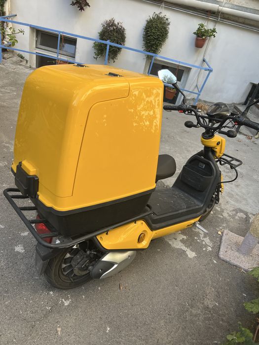 Очень срочно !Продам електроскутер Vega