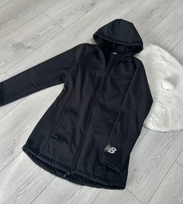 Жіноча куртка New Balance оригінал демисезон стан нової розмір М