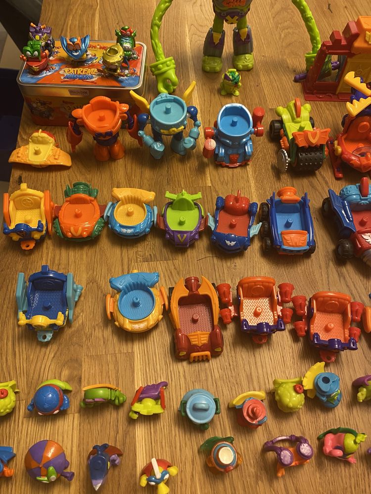 Full zestaw Super Zings- pojazdy, gry, roboty, figurki