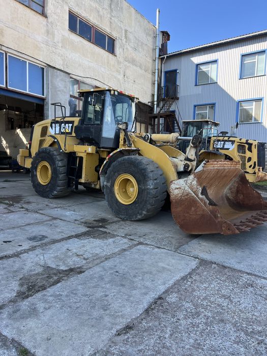 Фронтальний навантажувач  Caterpiller 966L