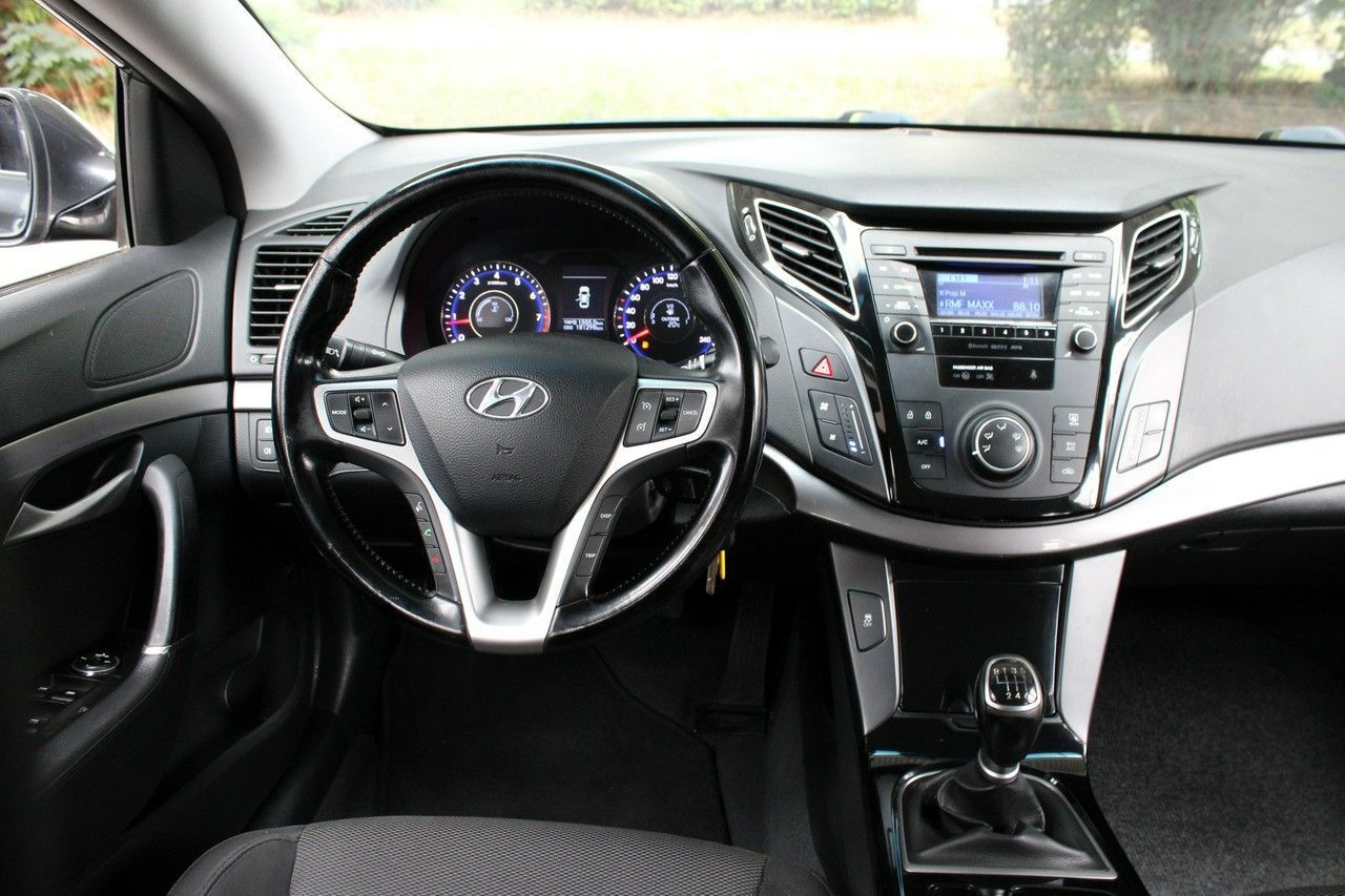 Hyundai i40 LEDY-Org.lakier-Serwis-Doinwestowany-Zarejestrowany-GWARANCJA !!!