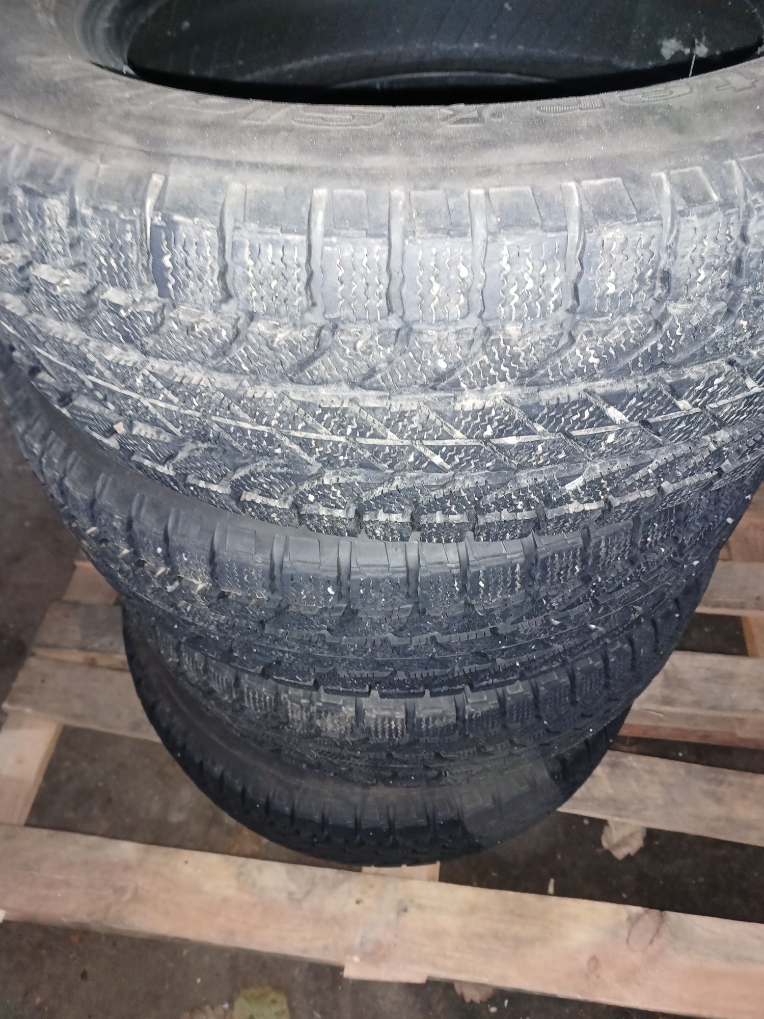 Шина зимова 225/65R17