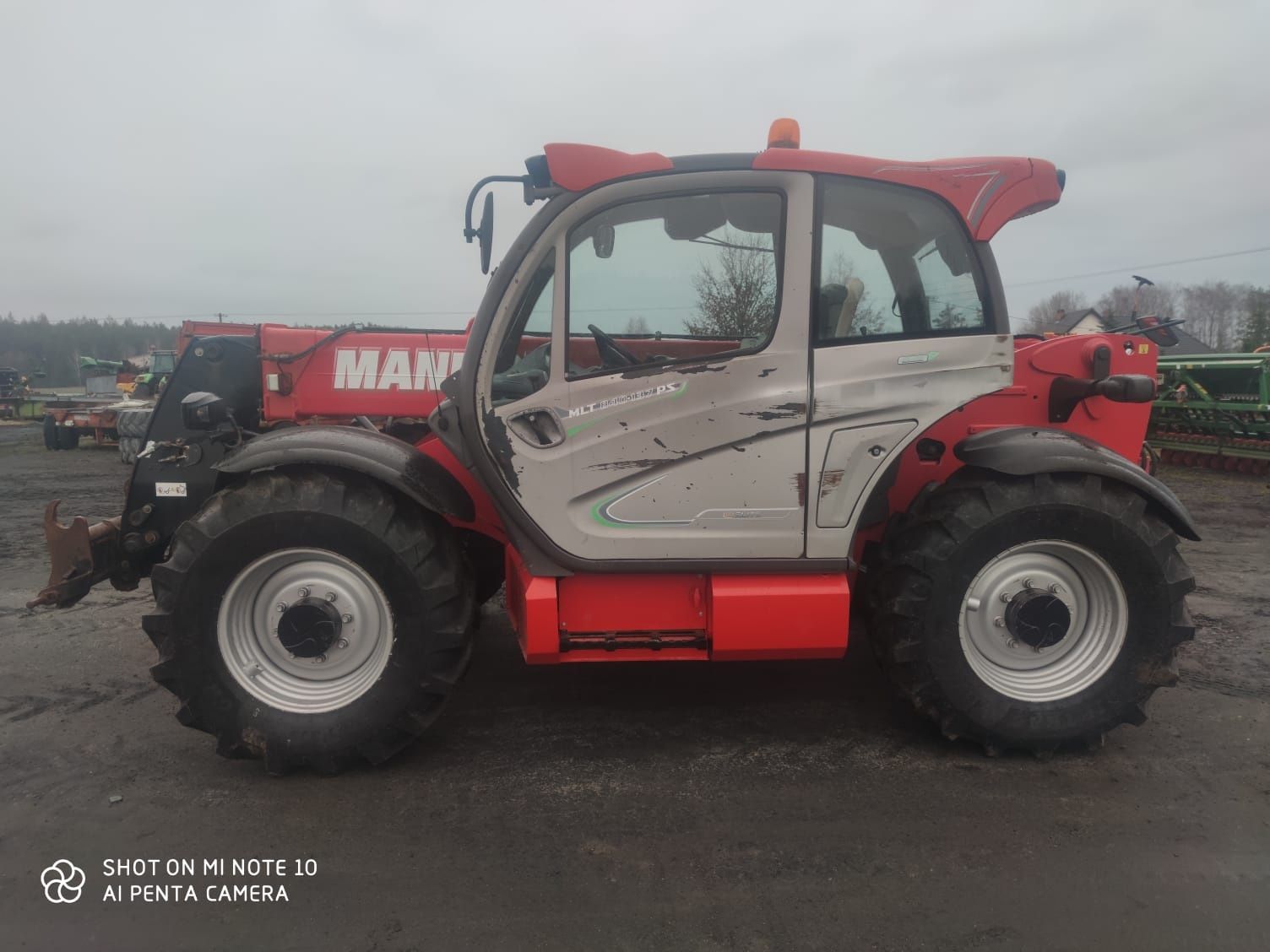 Manitou 840-137  14r.  z Krokodylem /8 m /4 tony / Manitou 940 9m