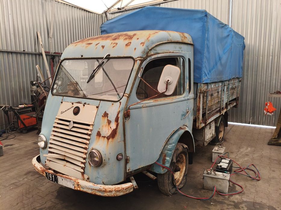 Renault z 1965 z diesel R 4086 zabytkowy
