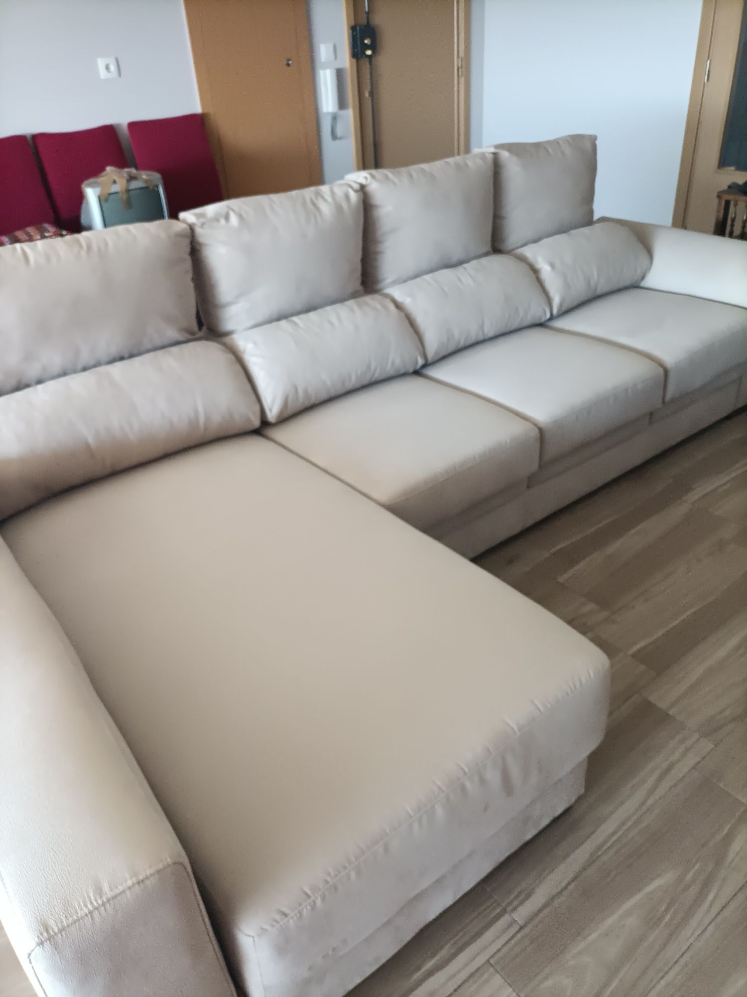Sofá chaise bege