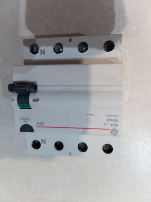 Wyłącznik różnicowoprądowy 4P 40A 0,03A typ AC BPC440/030 (ABB)