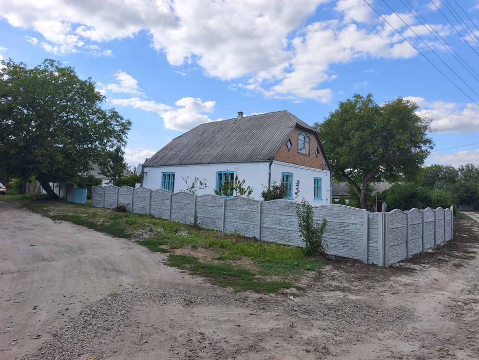 Продам будинок в Таращі