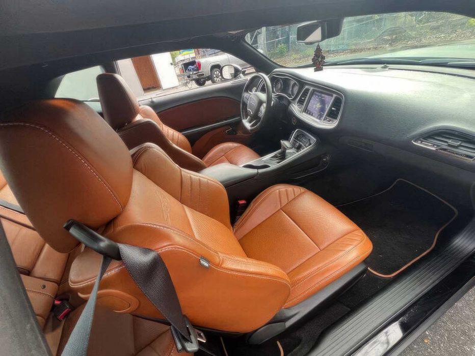 Dodge Challenger SRT Hellcat      2017