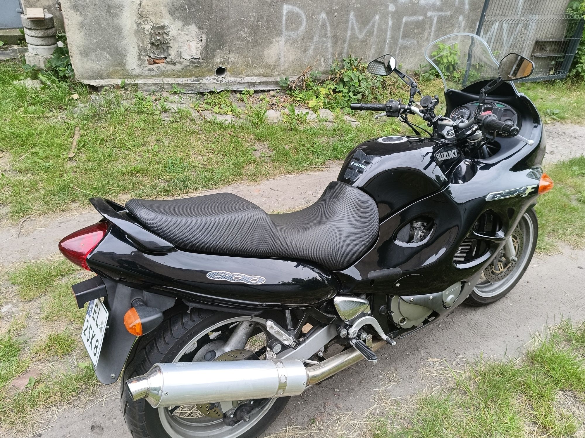 Suzuki gsx 600 f