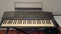 Yamaha PSR-47 + Amplificador de som Matrix  DH-25