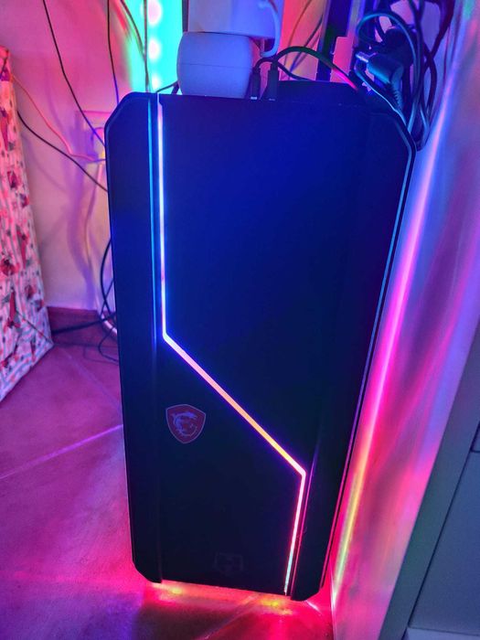 AMD RYZEN 7 2700X 3.7GHz - 16RAM - Radeon RX 590 VRAM 8GB - 1TB-500Gig