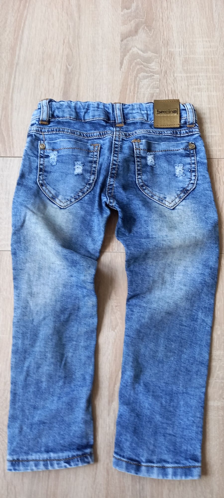 Продам пакет джинсових речей на дівчинку від 1,5 до 3 років
