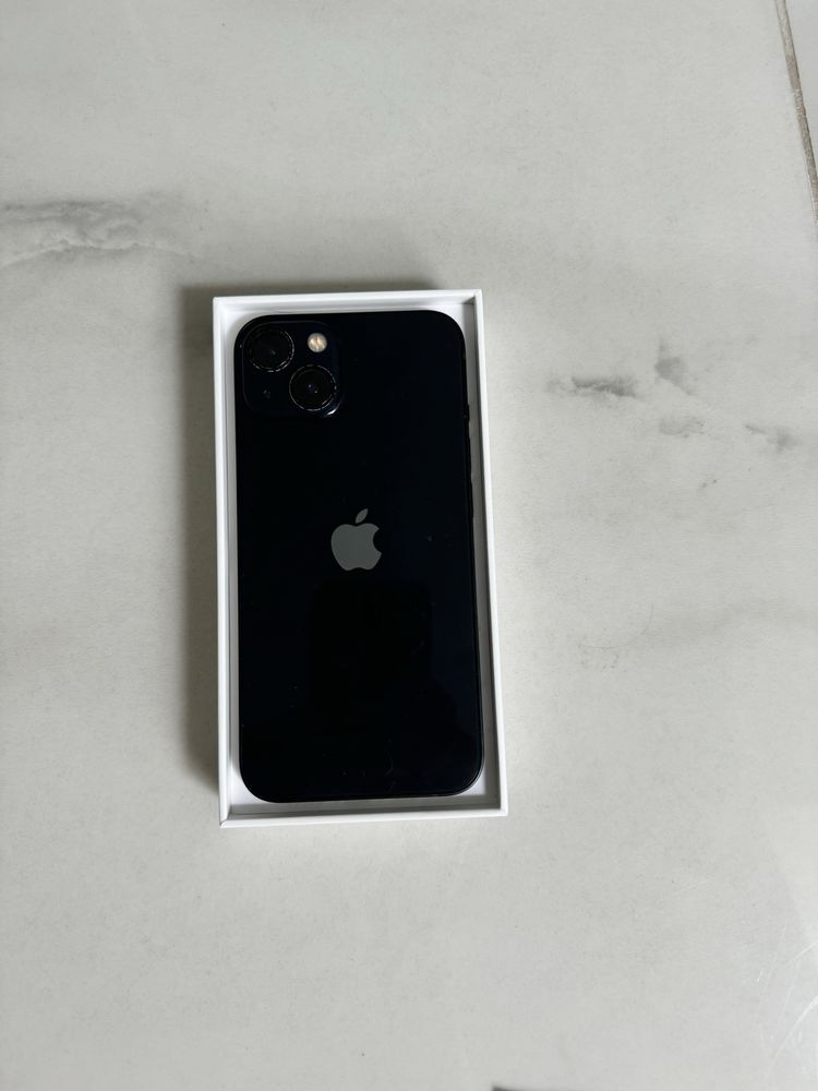 Apple iPhone 13 128GB Północ (Midnight)