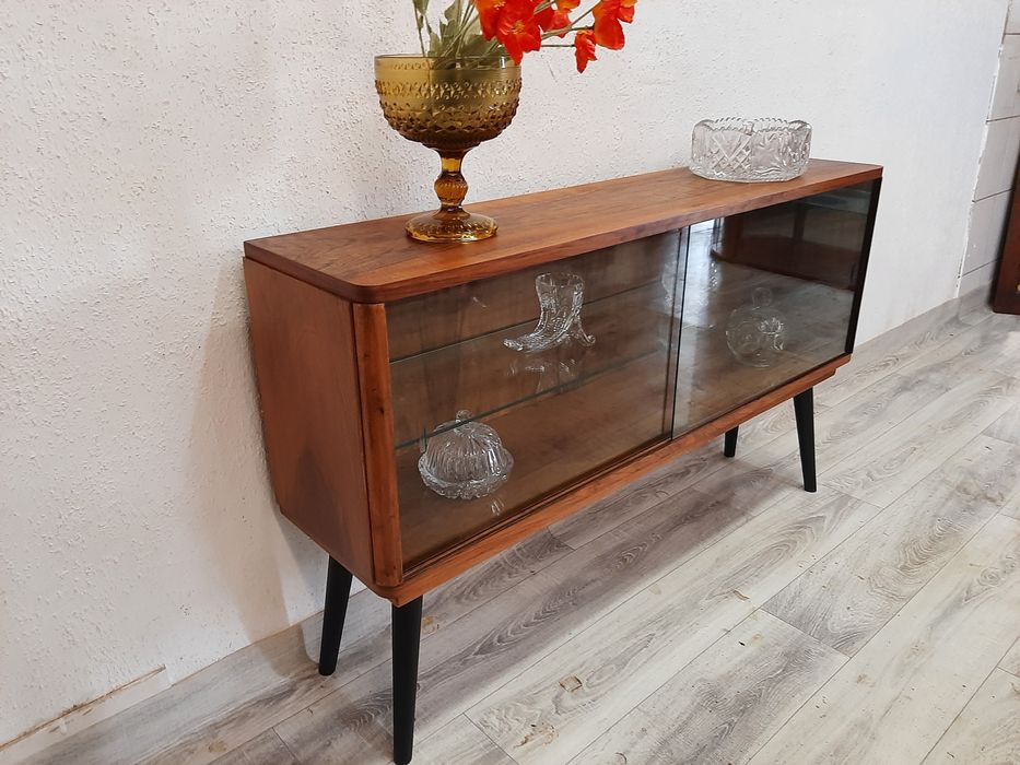 Mała komoda w stylu art deco po renowacji