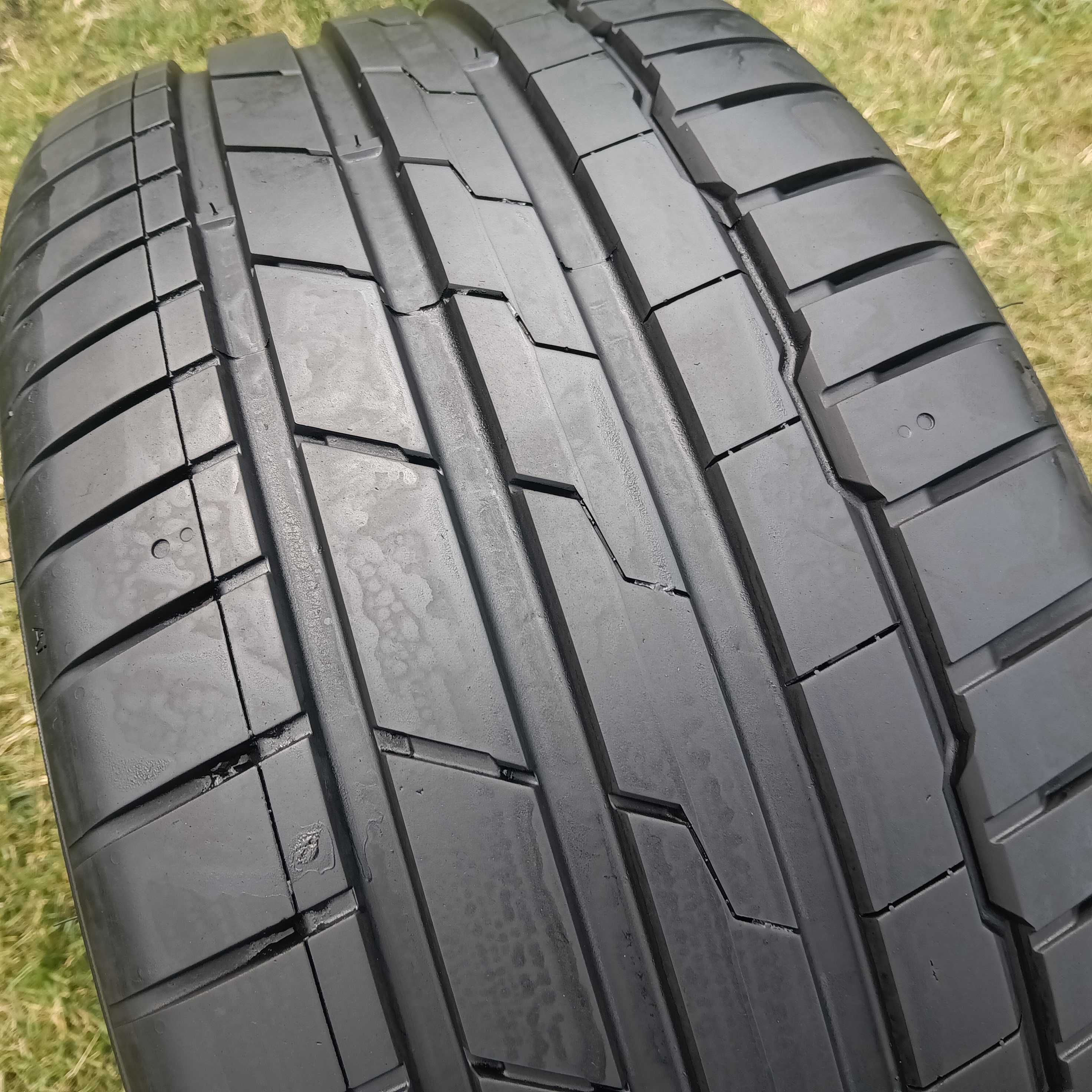 opona 245/40/18 Hankook Ventus S1 Evo 3 1 szuka 7,5mm 2023