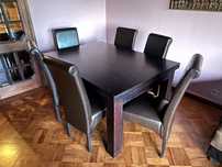 Mesa extensível de jantar castanha com 6 cadeiras