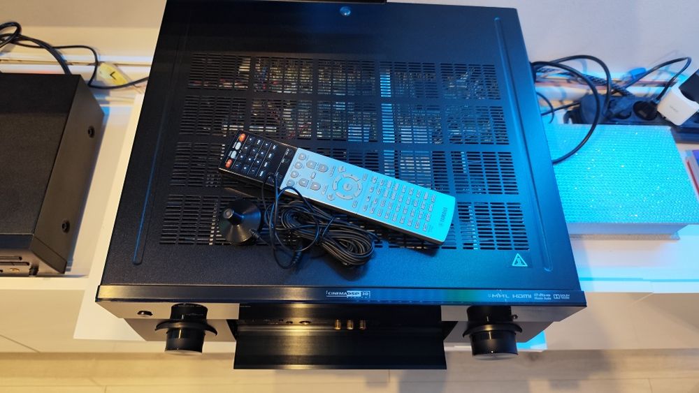 Amplituner Yamaha Aventage RX-A1030 - 7.2 - 4K UHD