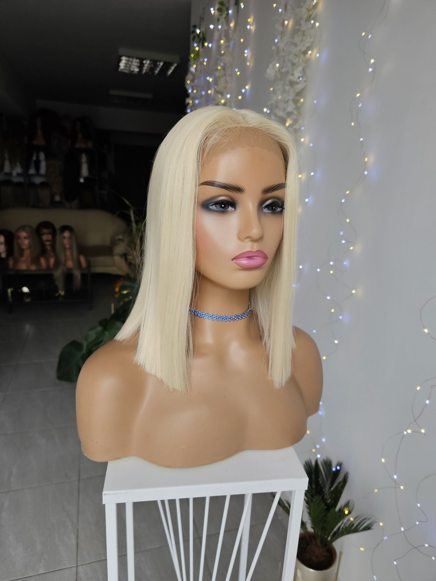 Lekka blond peruka Zyta lacefront naturlany efekt jasny blond