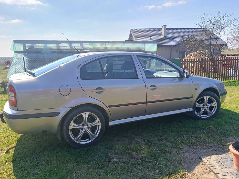 Skoda Octavia TOUR 2010 1.6 MPI BENZ/GAZ