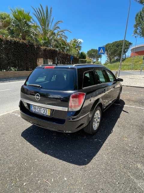 Opel Astra Station Wagon em bom estado