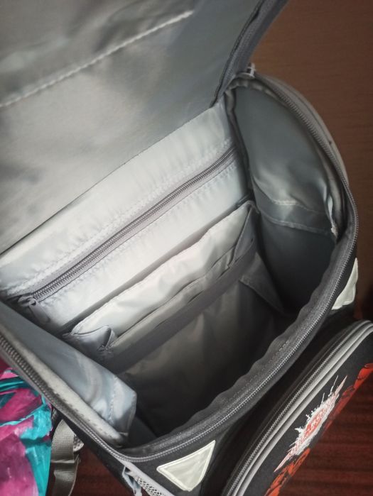 Рюкзак для мальчика новый для младших классов 1-4