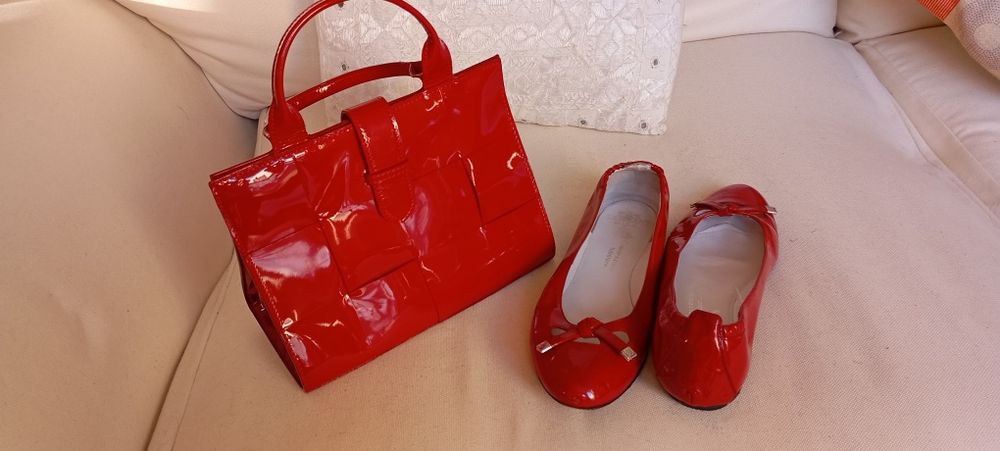 Conjunto vermelho mala Eterno Borsa e sapatos Vero Cucio