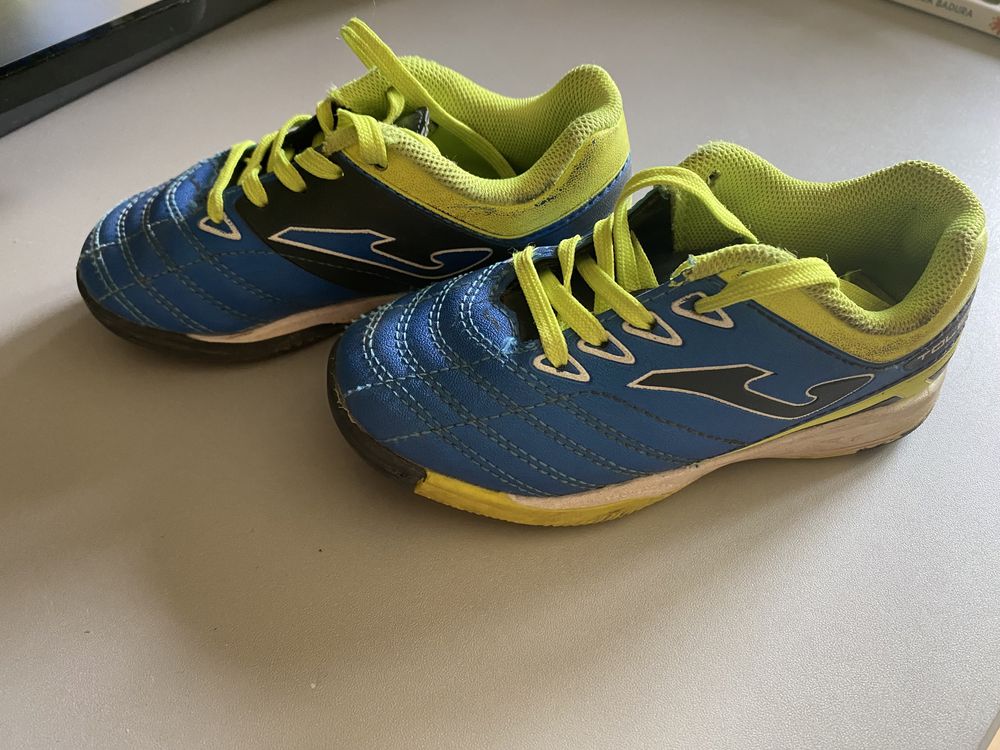 Buty sportowe JOMA roz 25 dziecięce