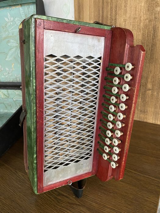 Аккордеон гармонь баян самодельный старинный рабочий