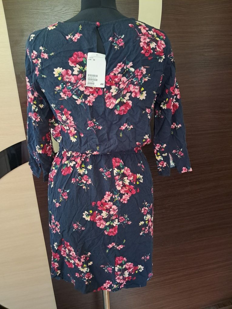 Letnia sukienka w kwiaty H&M Divided – rozmiar 36 100% wiskoza