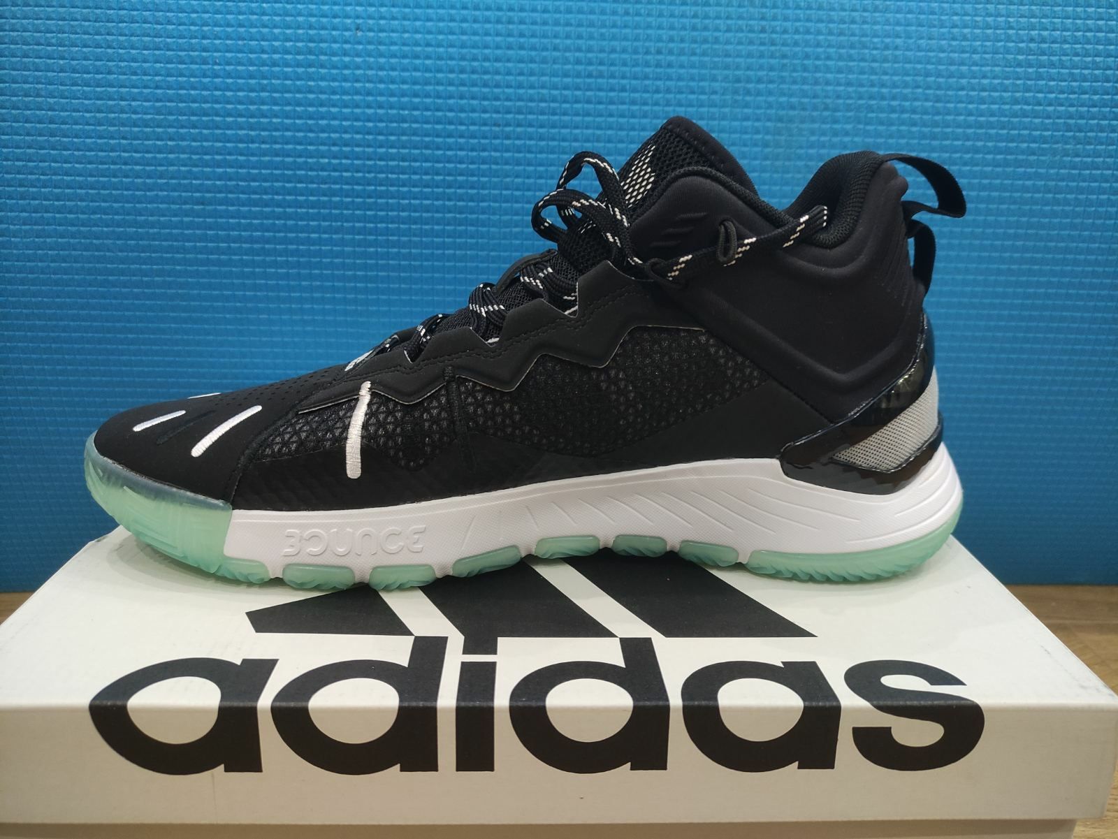 Оригінал! Кросівки Adidas D Rose Son of Chi - 43.1/3 EUR (27,5 см)