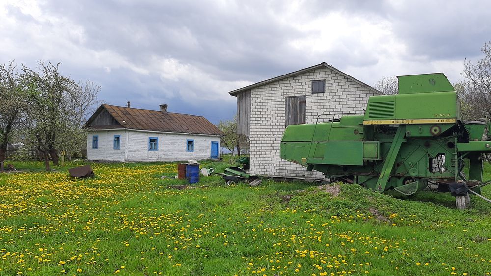 Будинок м.Корець. 74соти землі..