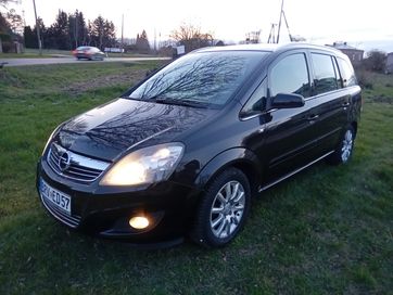 Opel Zafira 1.8 B 140KM Bogata wersja cosmo bezwypadkowa z Niemiec