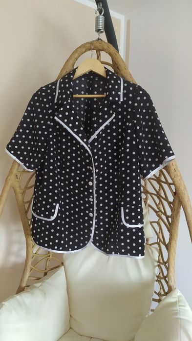 Czarny komplet w białe groszki