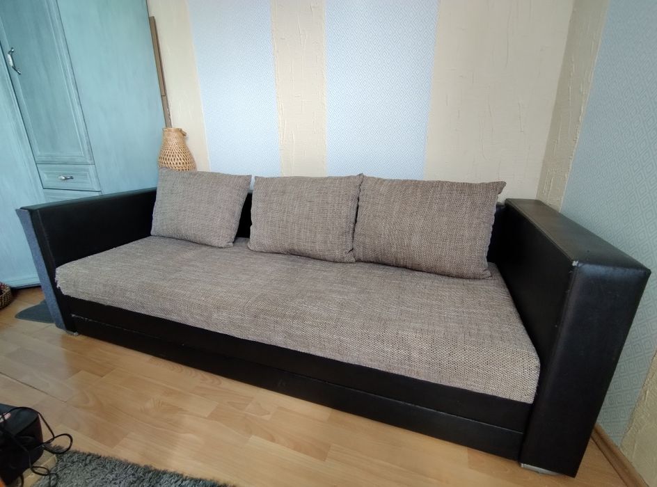 Rozkładana sofa z pojemnikiem  sofa do małego mieszkania 220x84