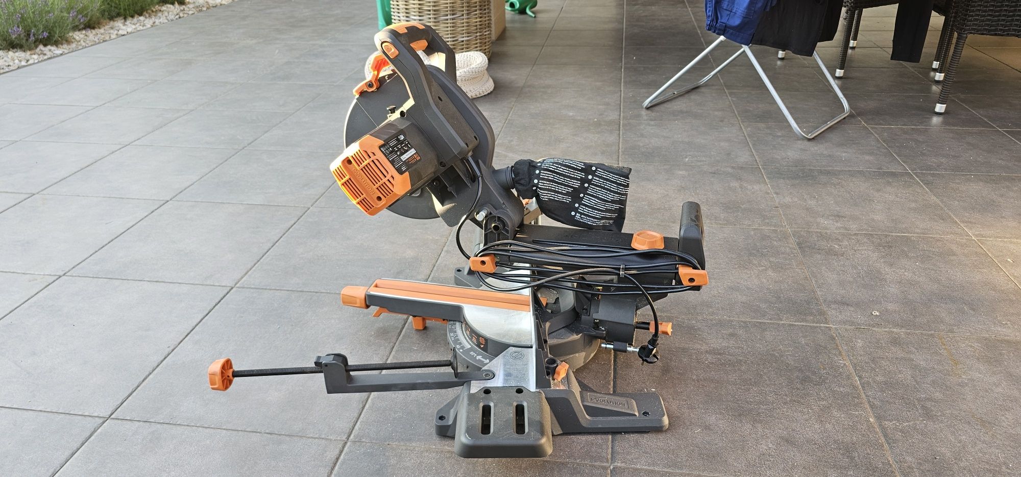 Piła Ukośnica Evolution R255 SMS+