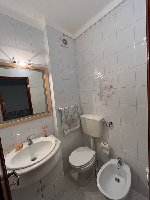 Apartamento T3 com arrecadação e garagem