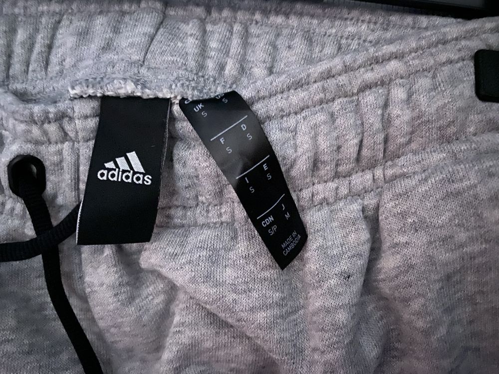 Calças adidas