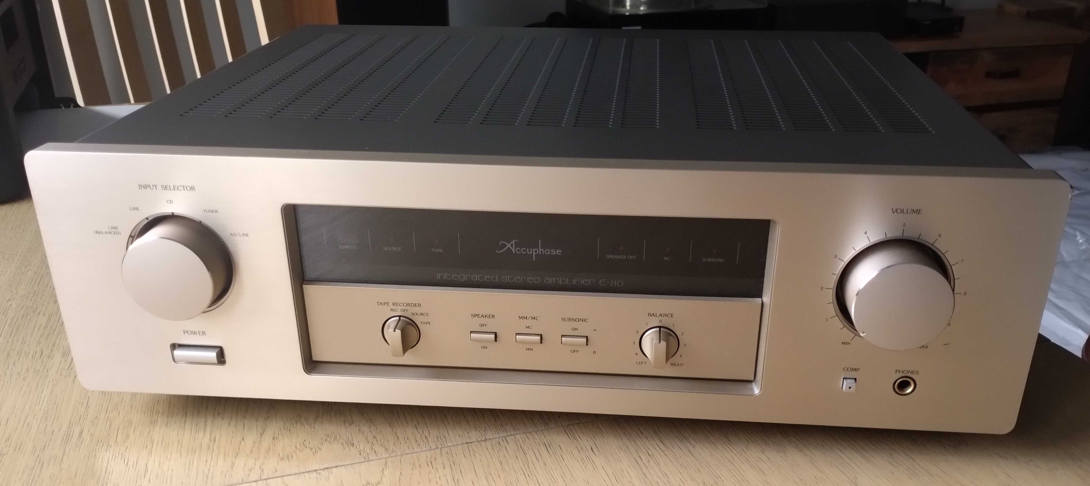 Wzmacniacz Accuphase E-210 wersja EU z pilotem!