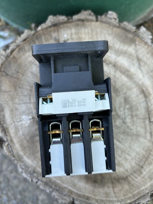 Новый. Магнитный пускатель, контактор ETI cem32