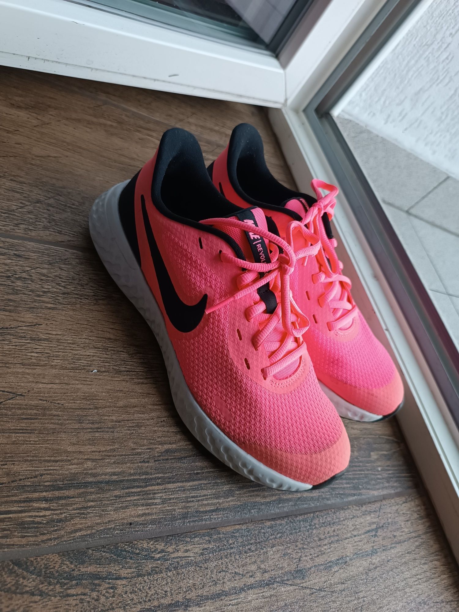 Nike Revolution 5 rozmiar 38.5