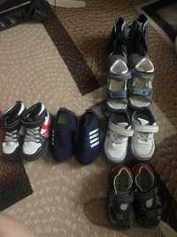 Дитяче взуття, дитячі кросівки, дитячі черевичкм, дитячі босоніжки