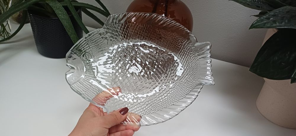 Szklany półmisek ryba