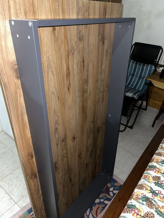 Mesa sem cadeiras