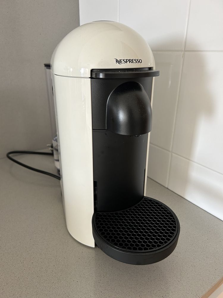 Nespresso VertuoPlus White C